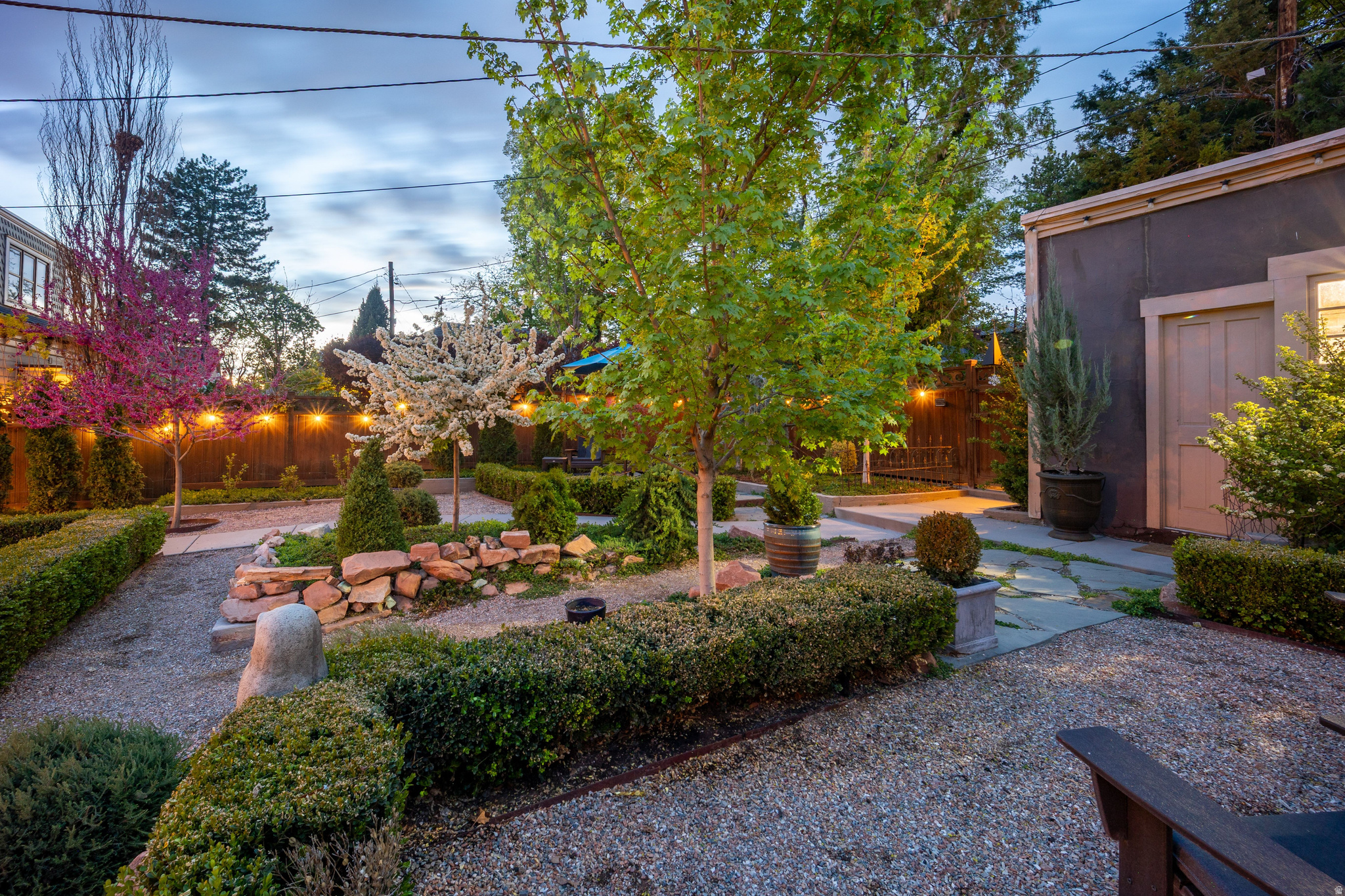 AVENUES HISTORIC - Residential