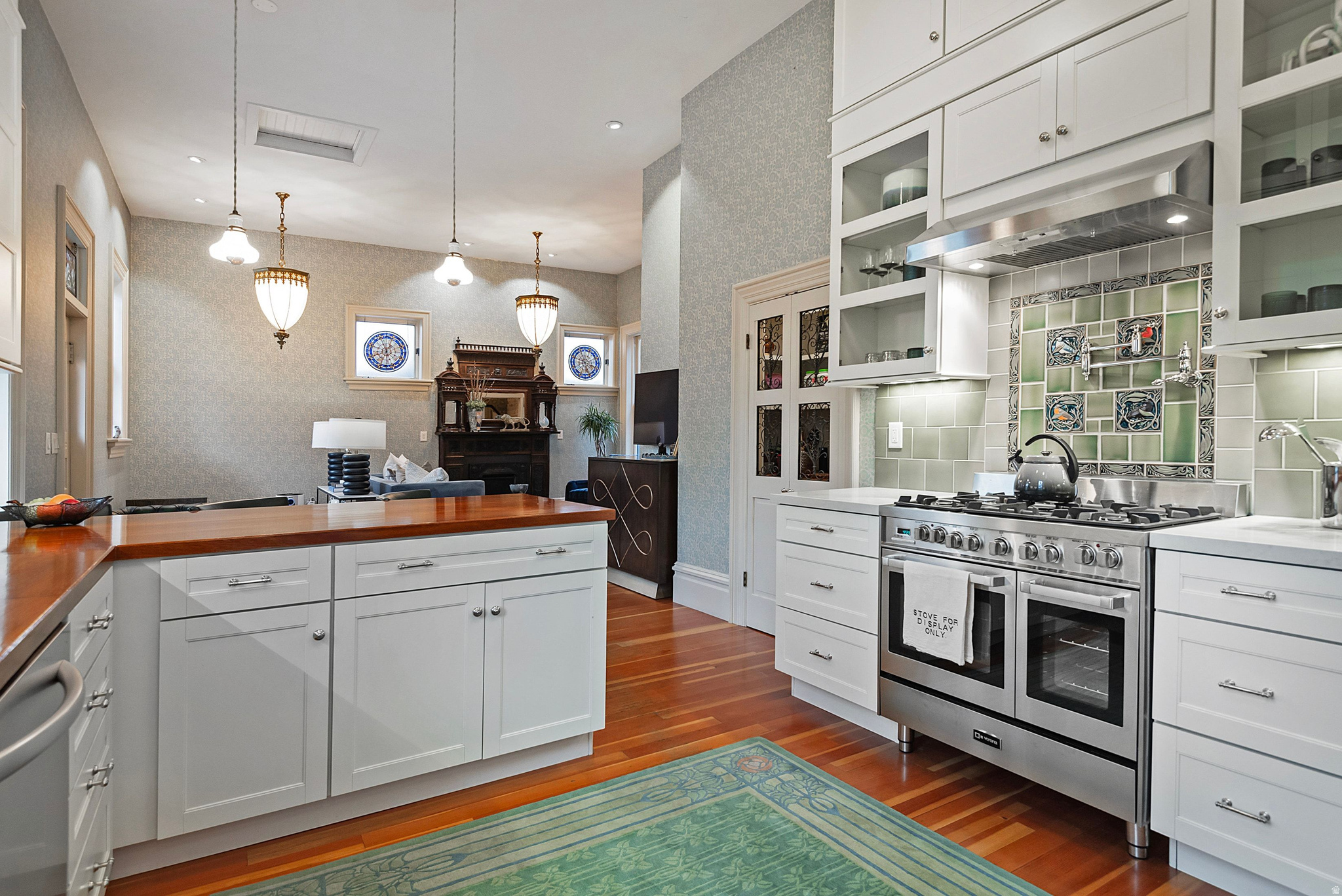 AVENUES HISTORIC - Residential