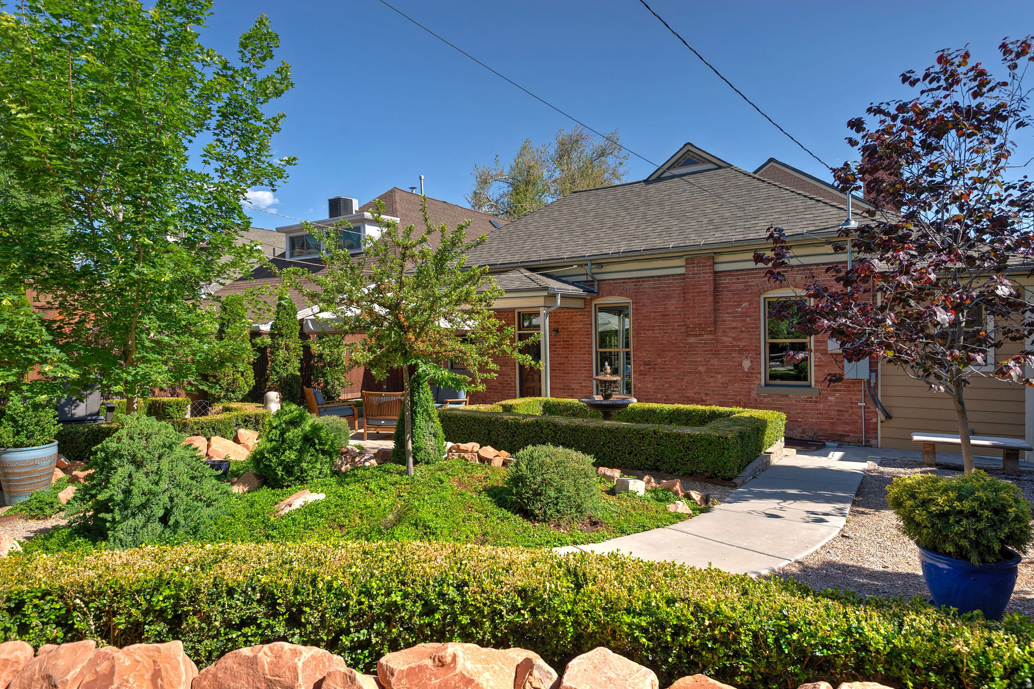 AVENUES HISTORIC - Residential