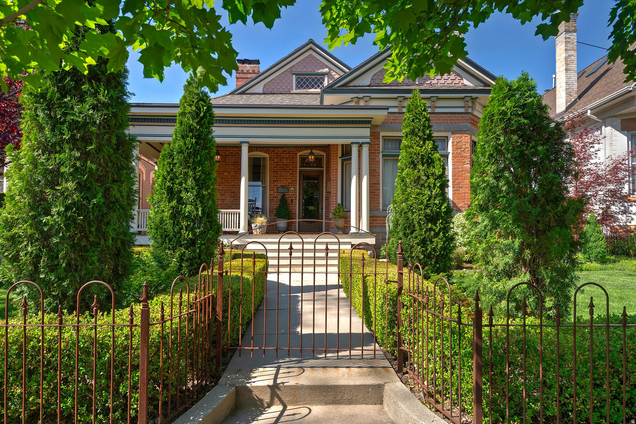 AVENUES HISTORIC - Residential