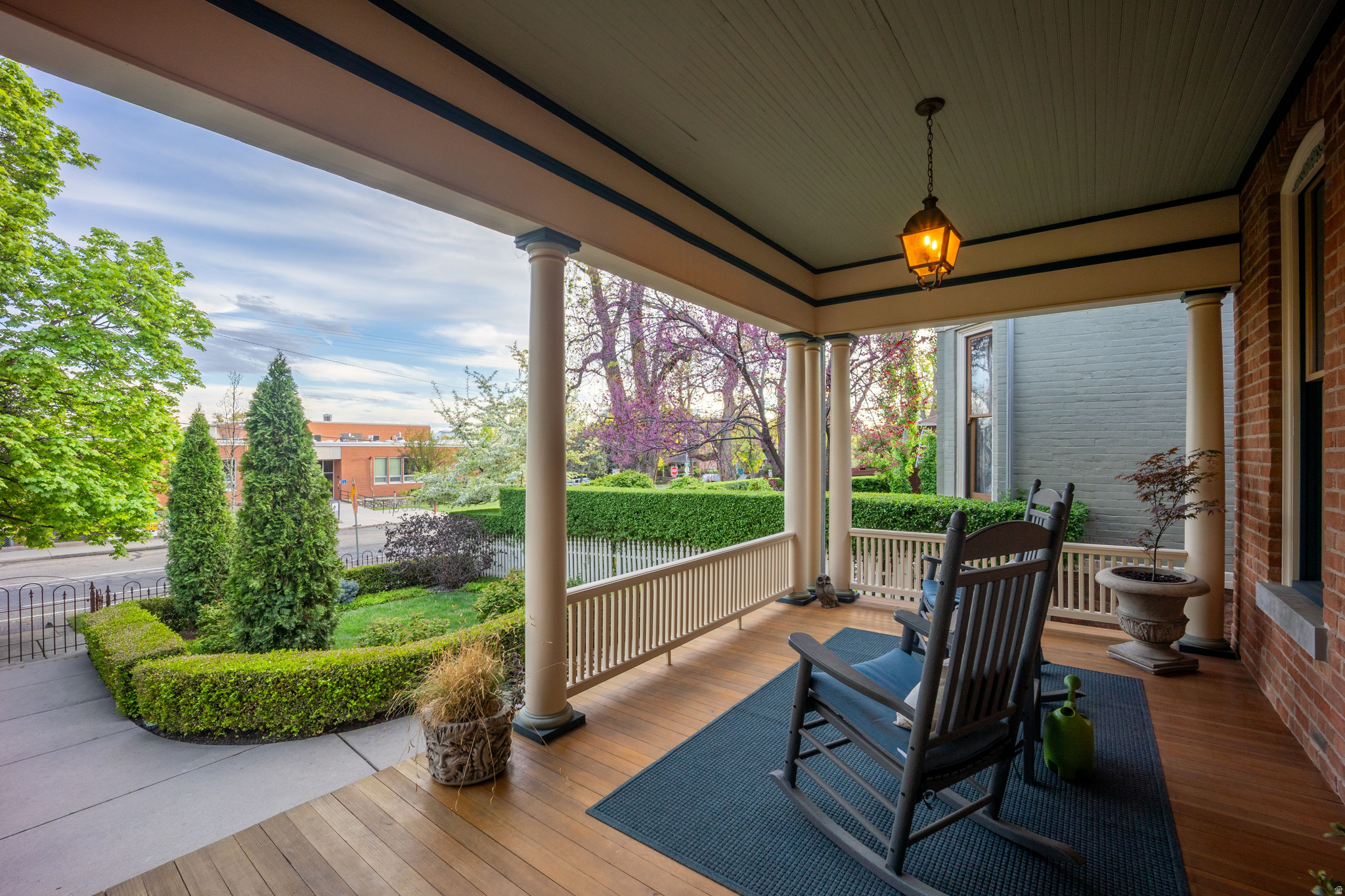AVENUES HISTORIC - Residential