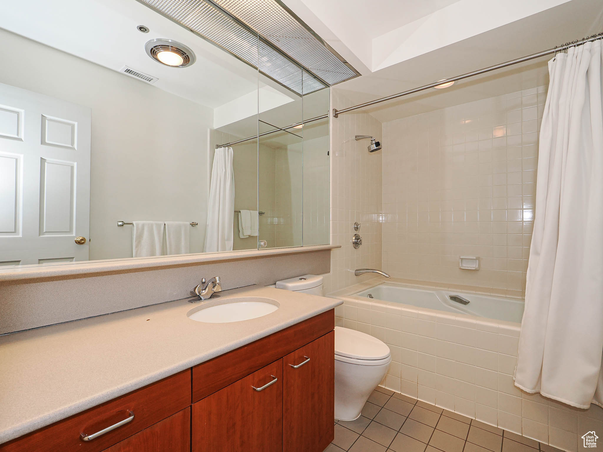 AMERICAN TOWERS CONDM - Residential