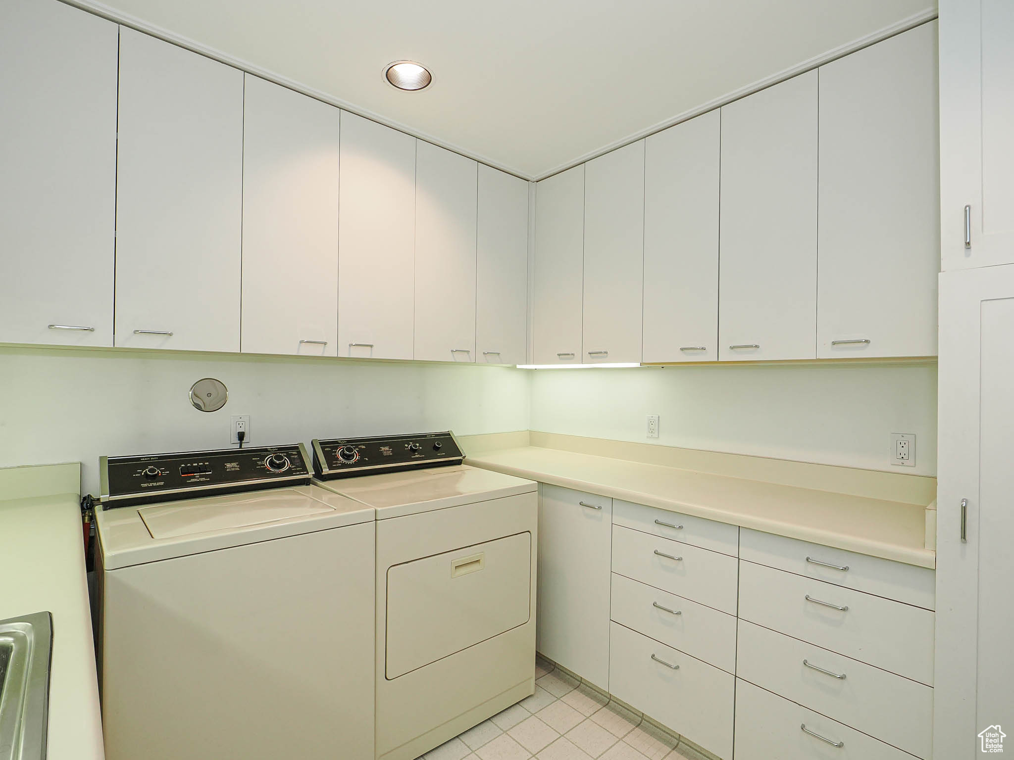 AMERICAN TOWERS CONDM - Residential