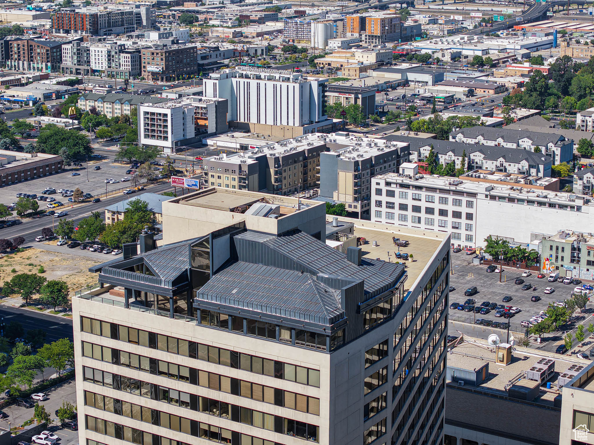 AMERICAN TOWERS CONDM - Residential