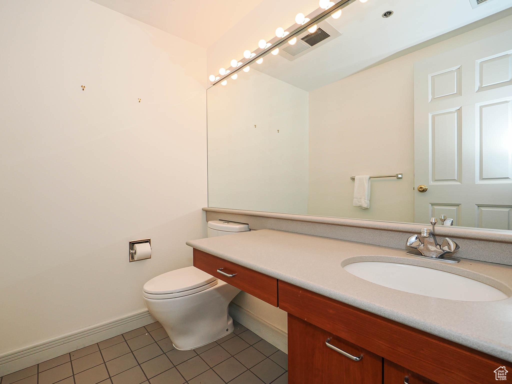 AMERICAN TOWERS CONDM - Residential