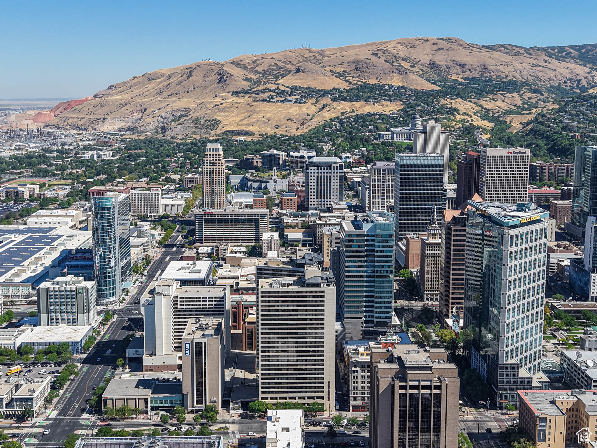 AMERICAN TOWERS CONDM - Residential