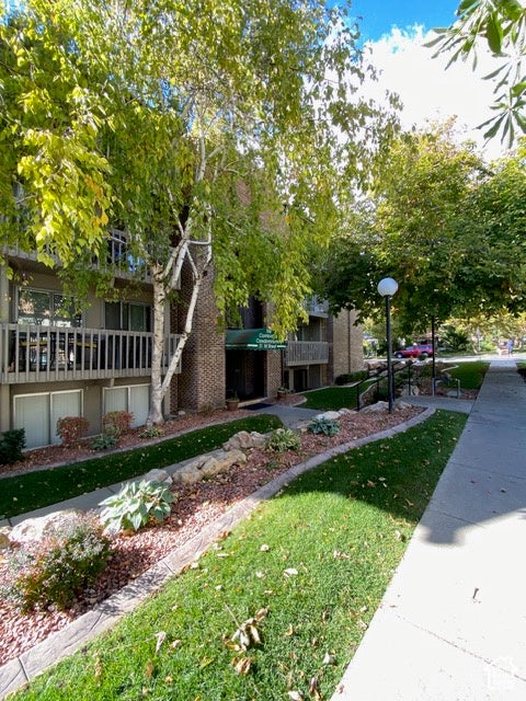 Photo of 31 N M ST E #303, Salt Lake City, UT 84103 (MLS # 2191321)