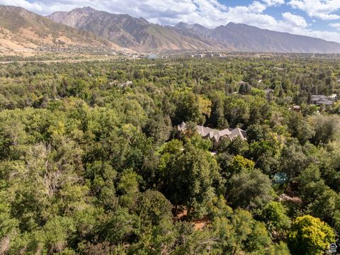 Photo of 2318 E WALKER LN, Holladay, UT 84117 (MLS # 2111366)