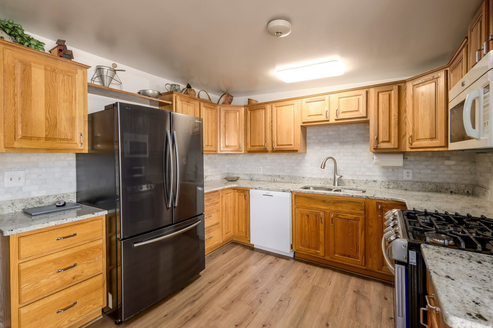 PURPLE HILLS - Residential