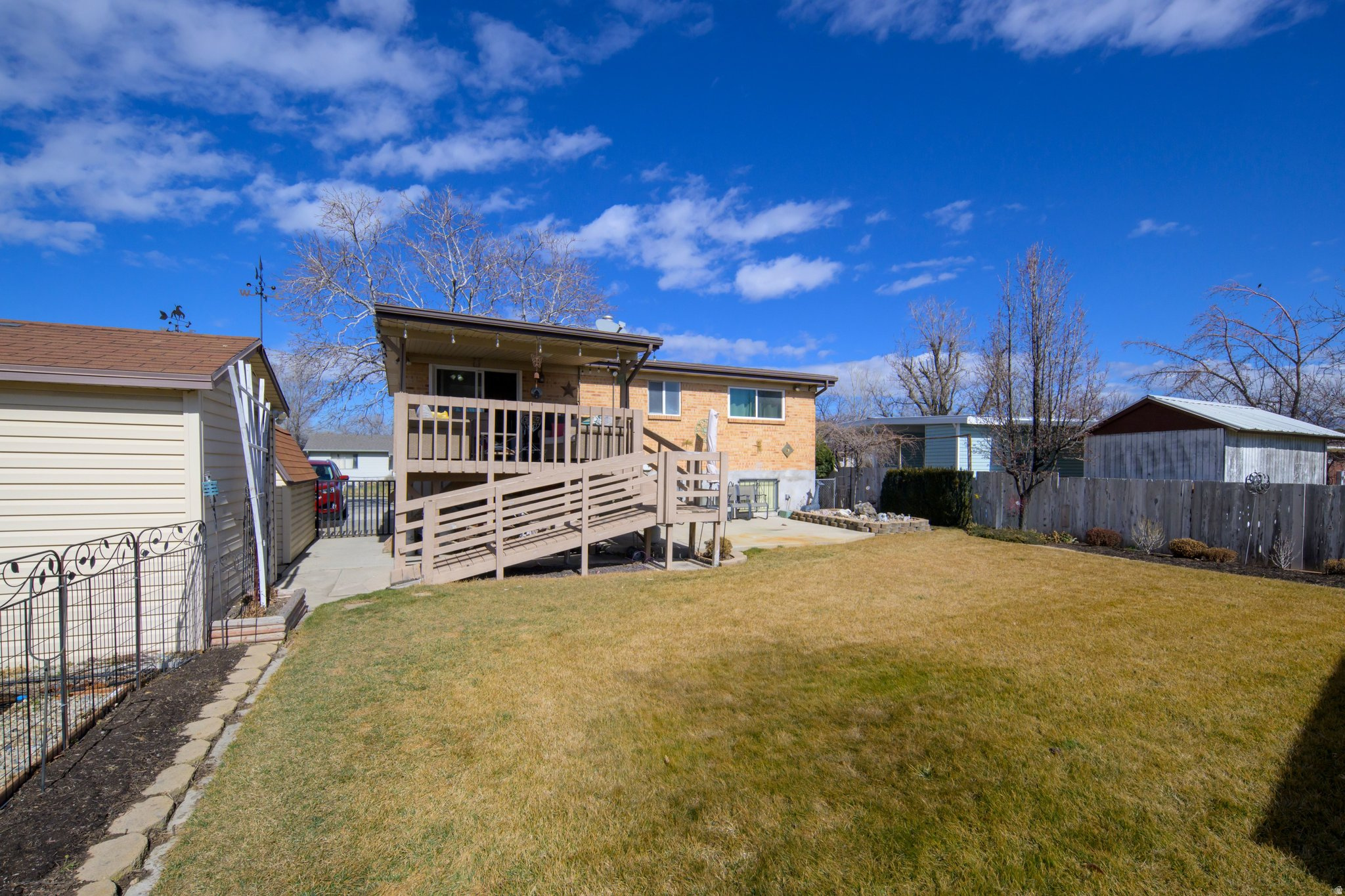 PURPLE HILLS - Residential