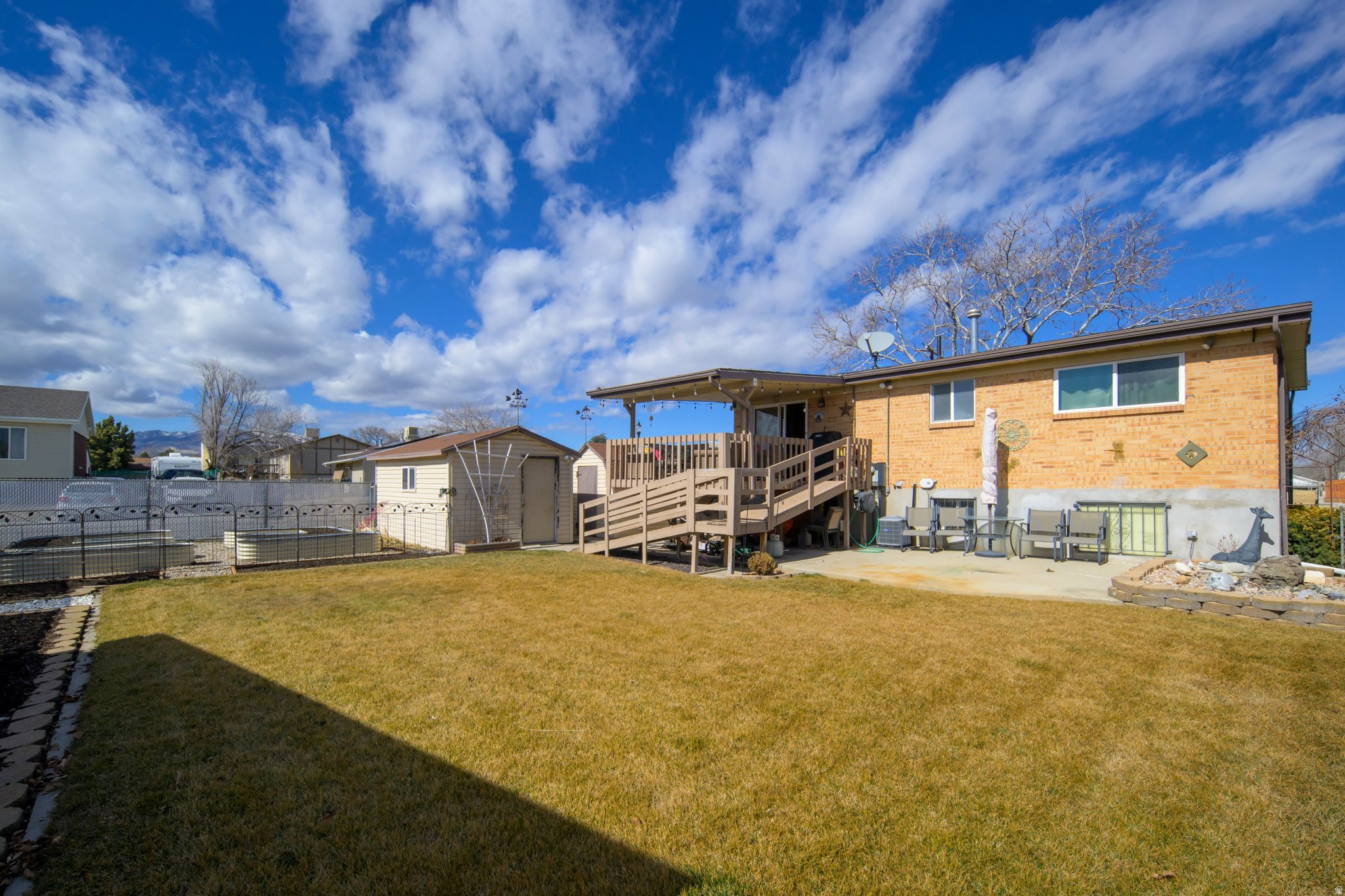 PURPLE HILLS - Residential