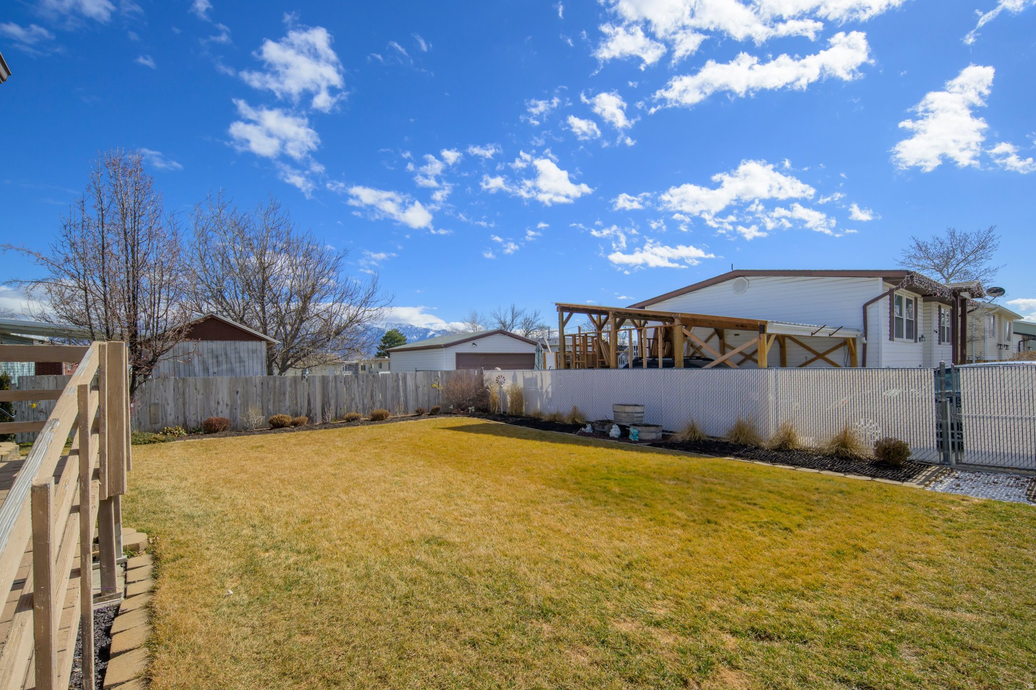 PURPLE HILLS - Residential