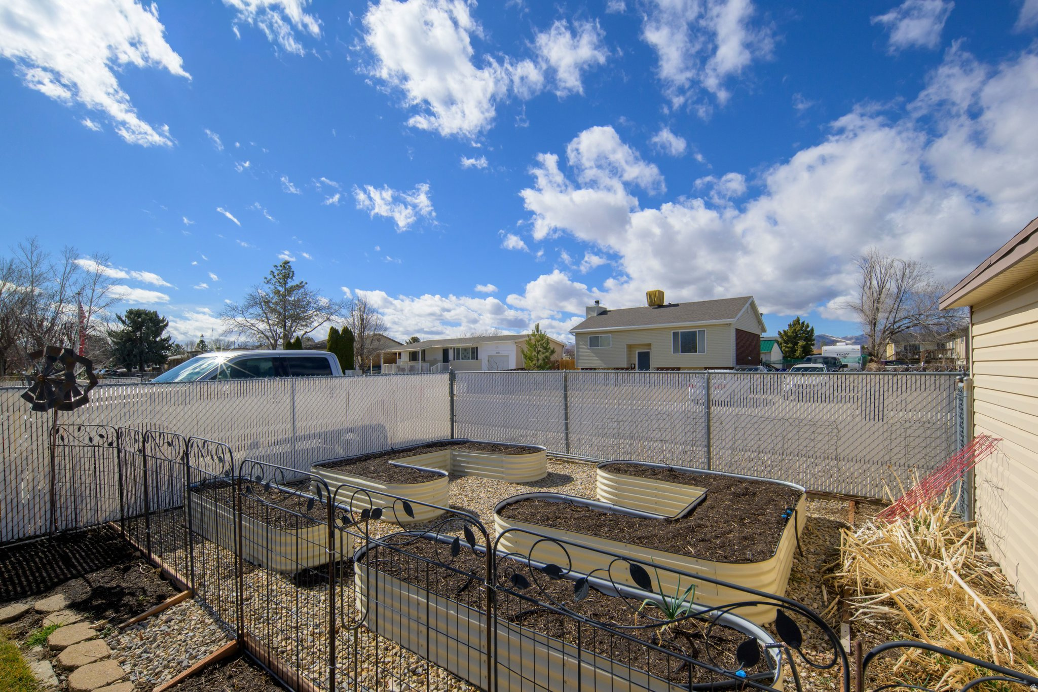 PURPLE HILLS - Residential