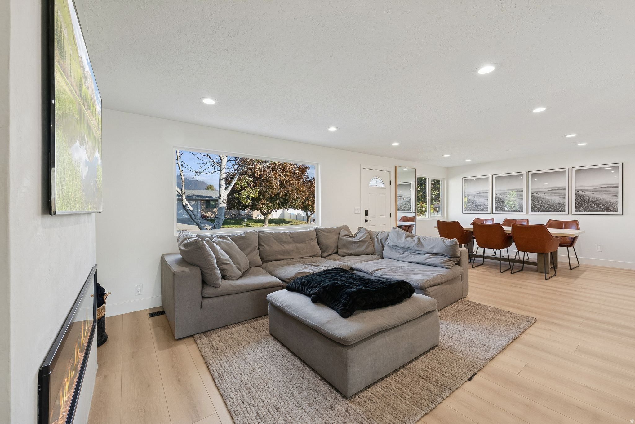 MIT-DEL ESTATES - Residential