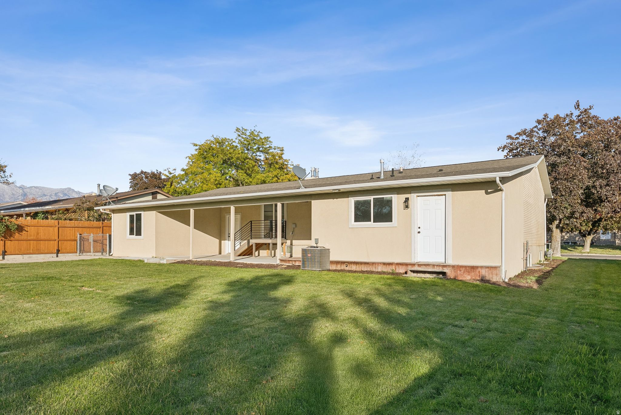 MIT-DEL ESTATES - Residential