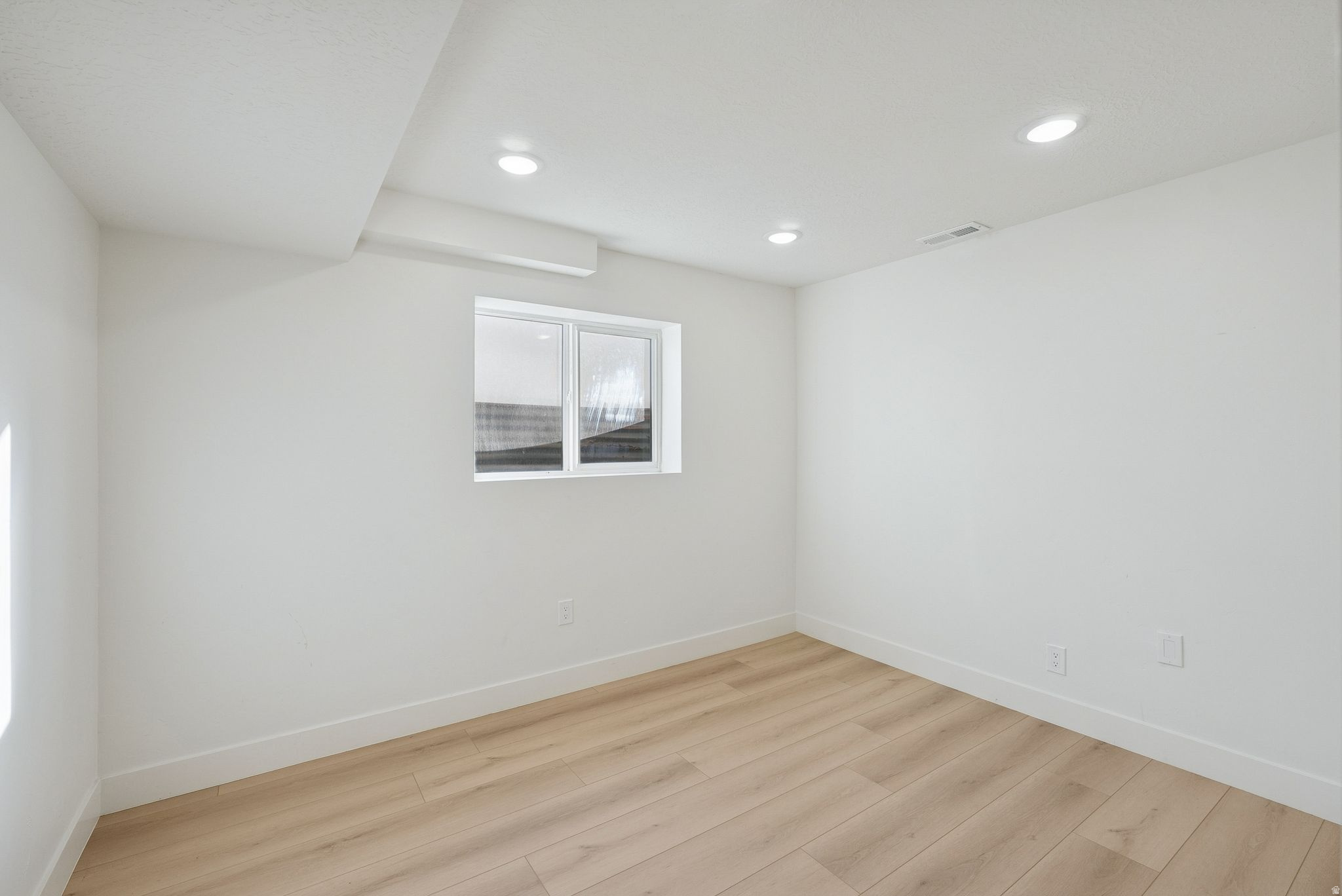 MIT-DEL ESTATES - Residential