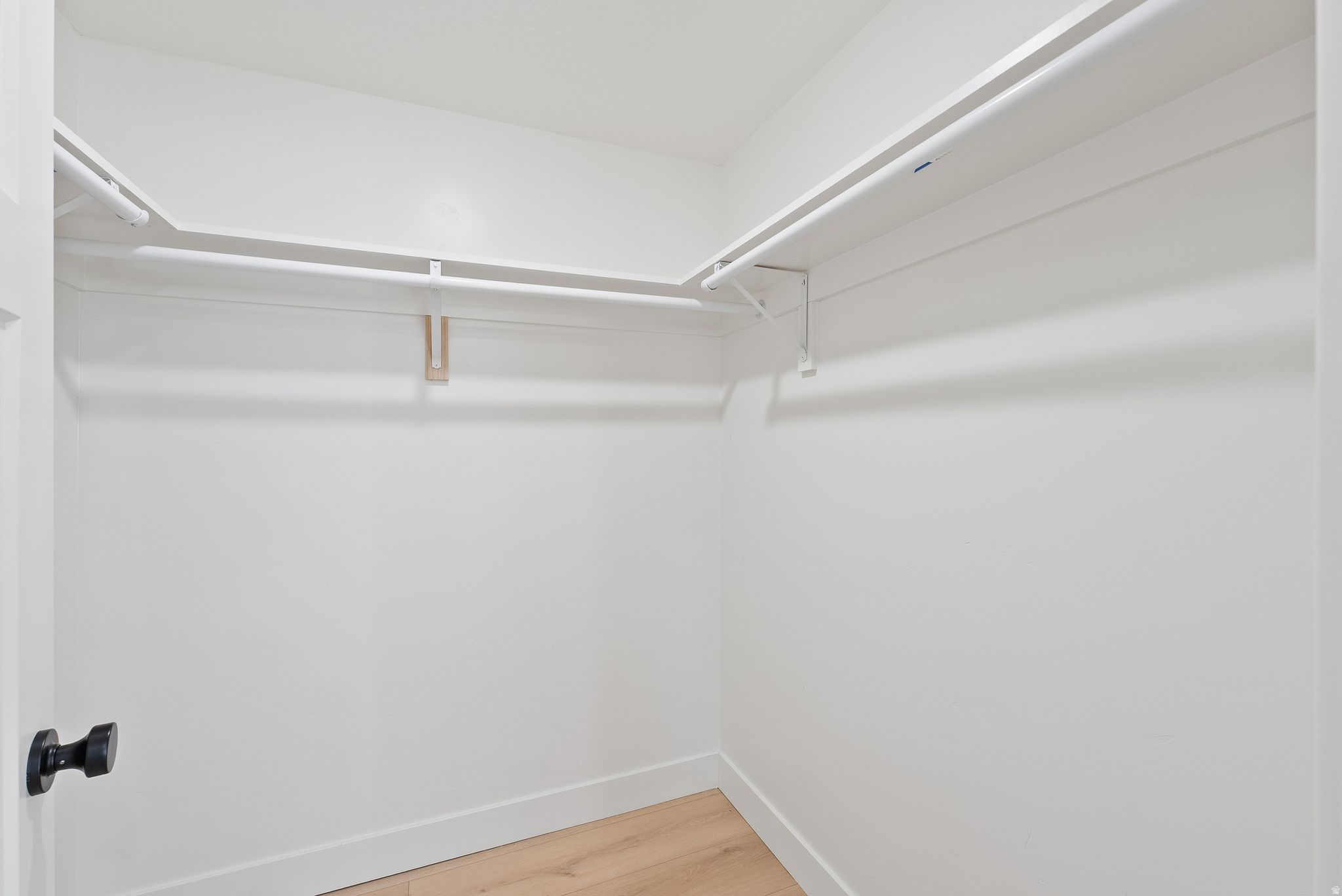 MIT-DEL ESTATES - Residential