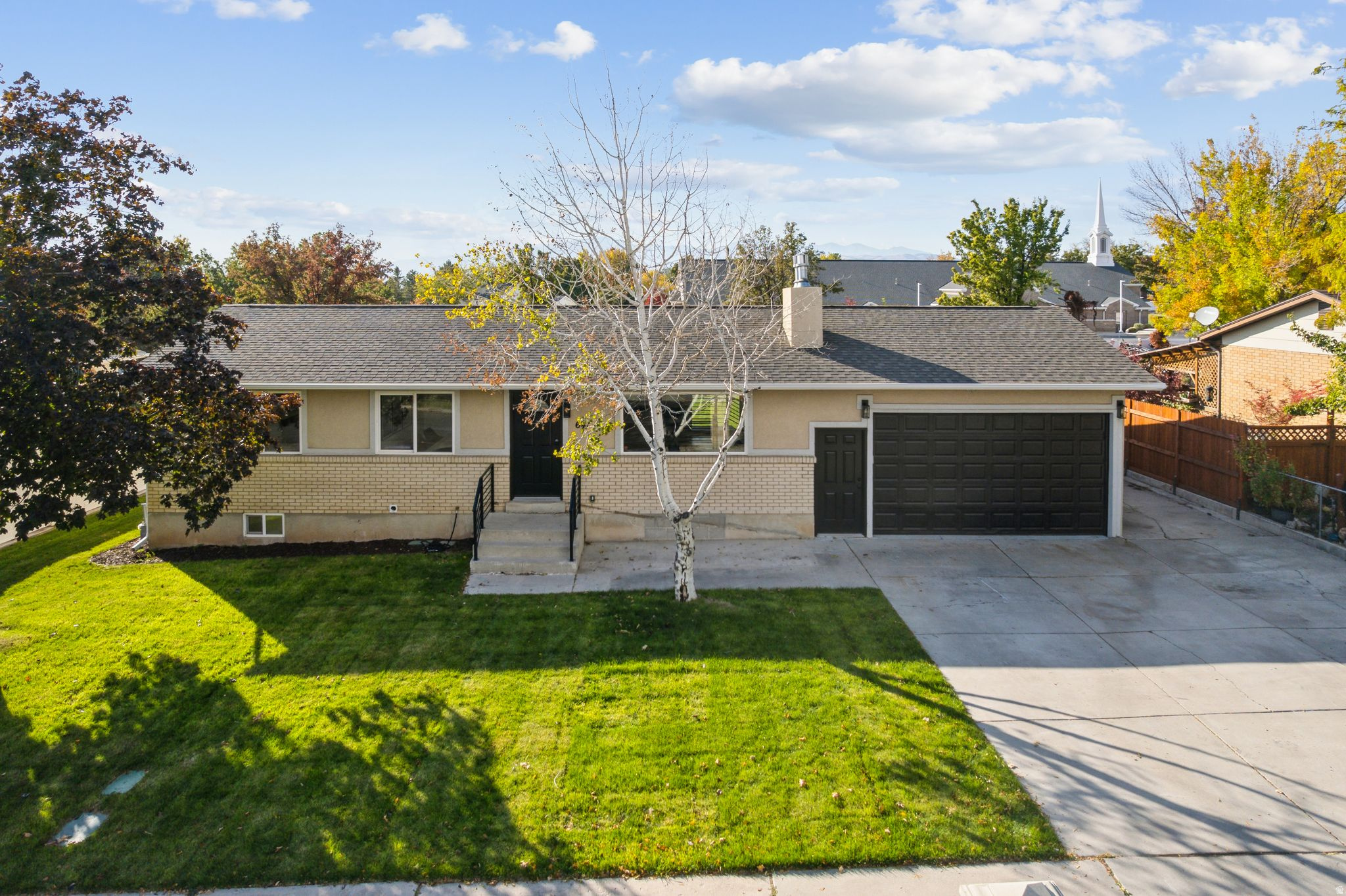 MIT-DEL ESTATES - Residential