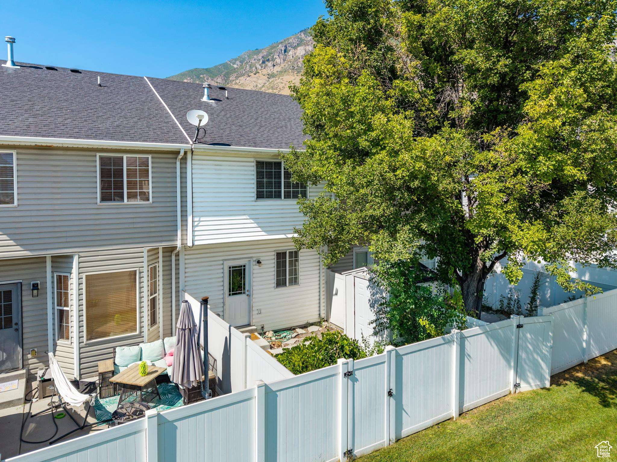 THE WILLOWS - Residential
