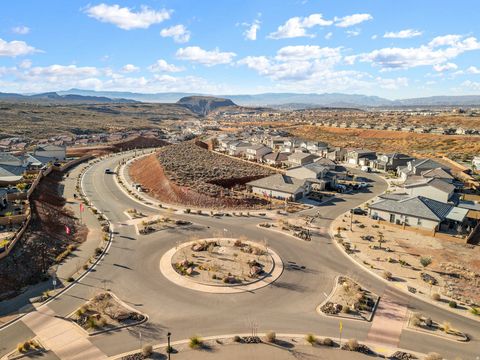 Tiny photo for 1359 N PASEOS ST, Washington, UT 84780 (MLS # 2134540)