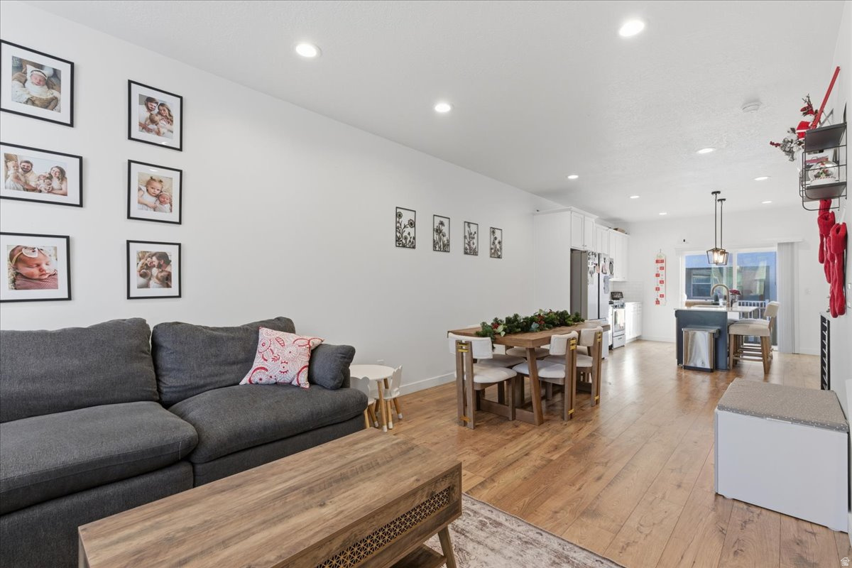 DAYBREAK - Residential