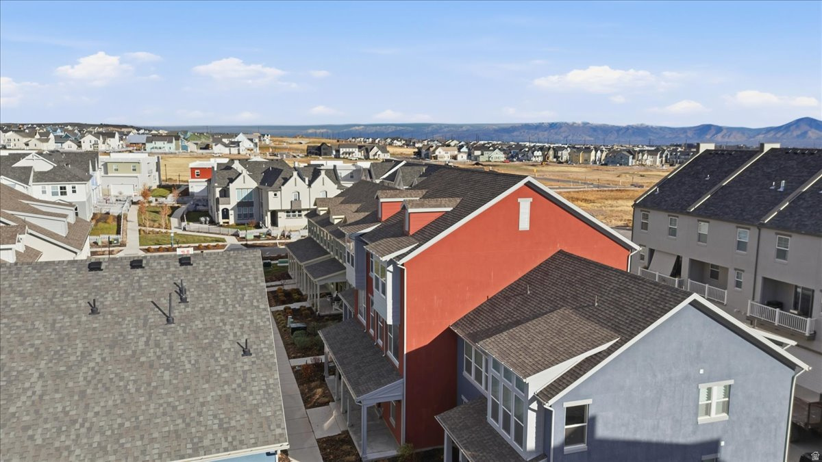 DAYBREAK - Residential