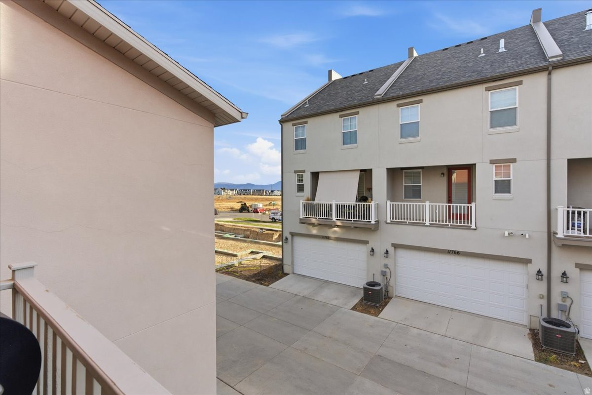 DAYBREAK - Residential