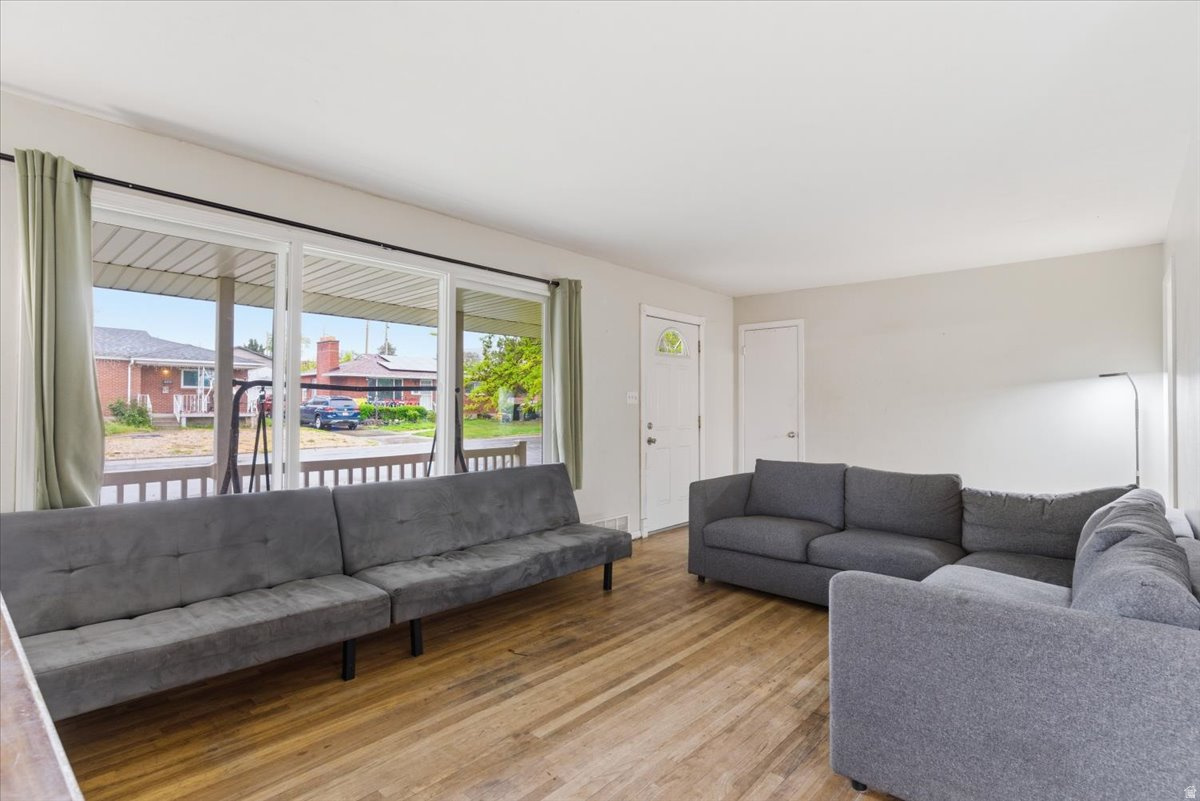 PLEASANT GREEN ACRES - Residential