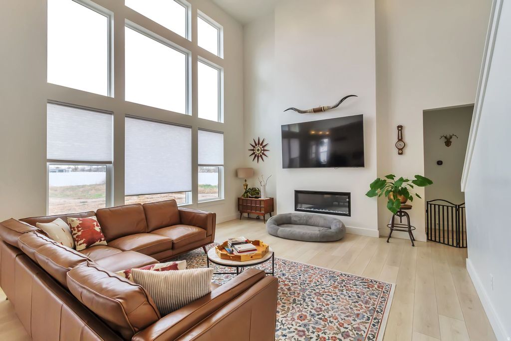 Photo of 5417 W 3850 S, Hooper, UT 84315 (MLS # 2168549)