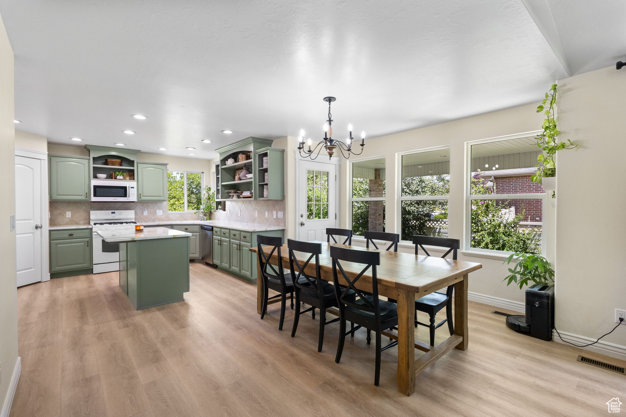 THE RANGE - Residential