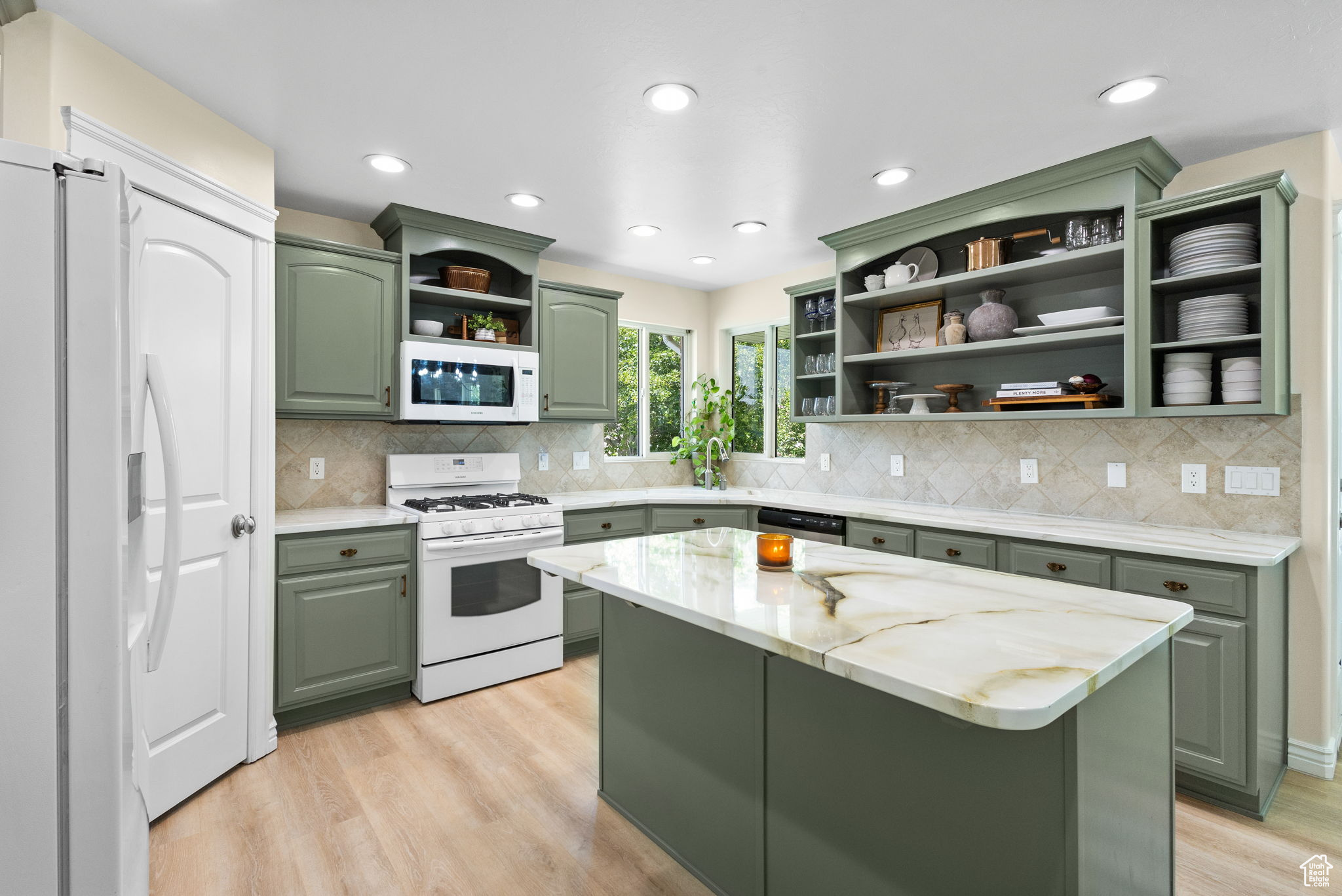 THE RANGE - Residential