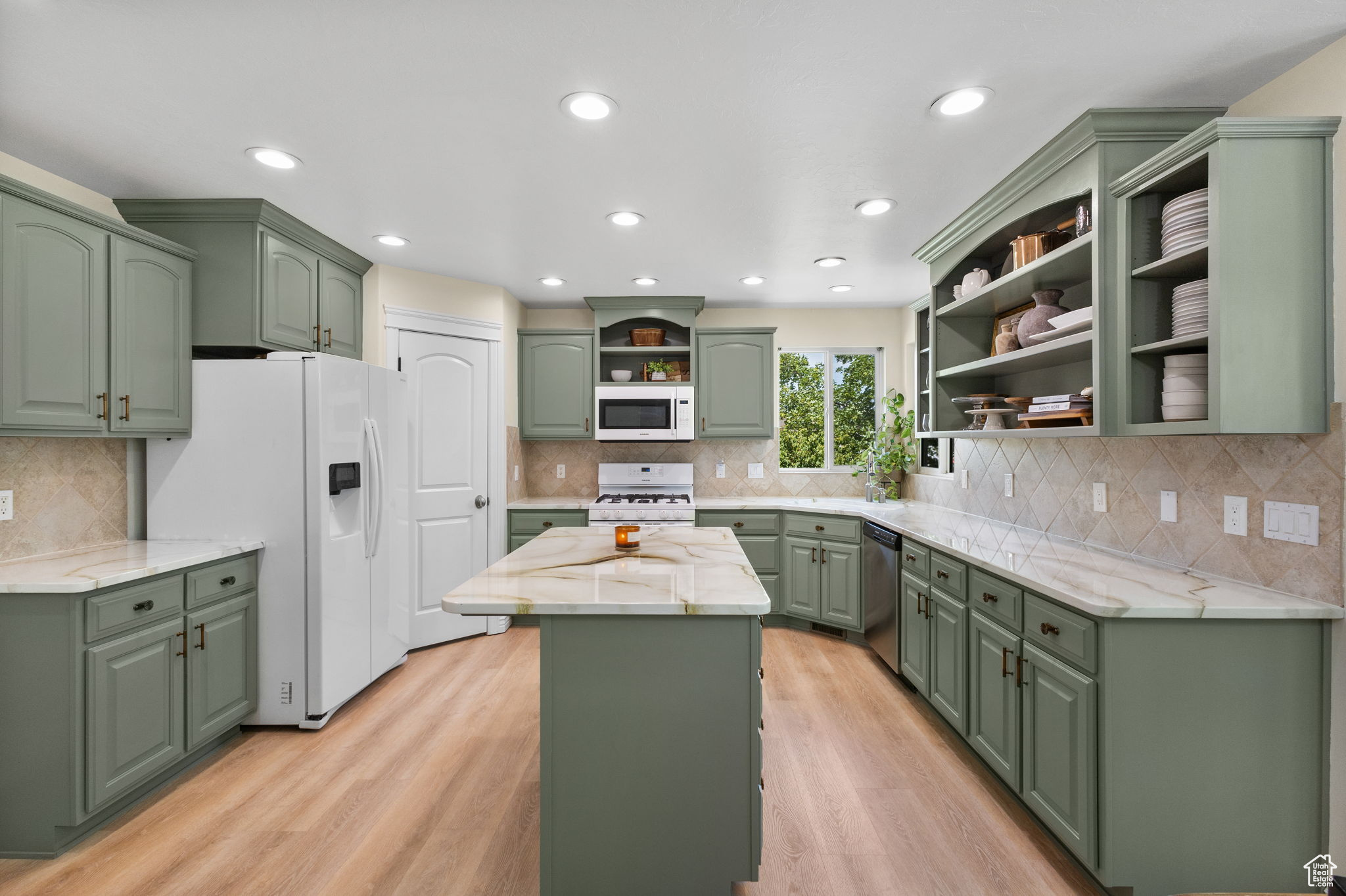 THE RANGE - Residential