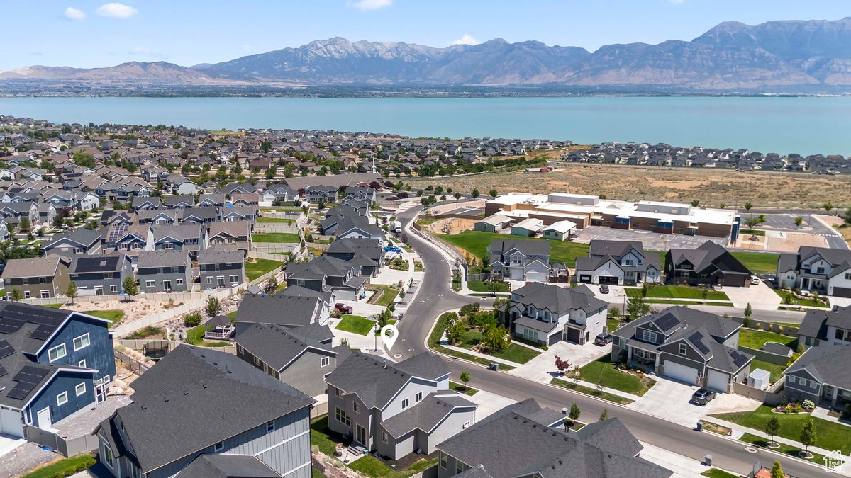 FOX HOLLOW - Residential