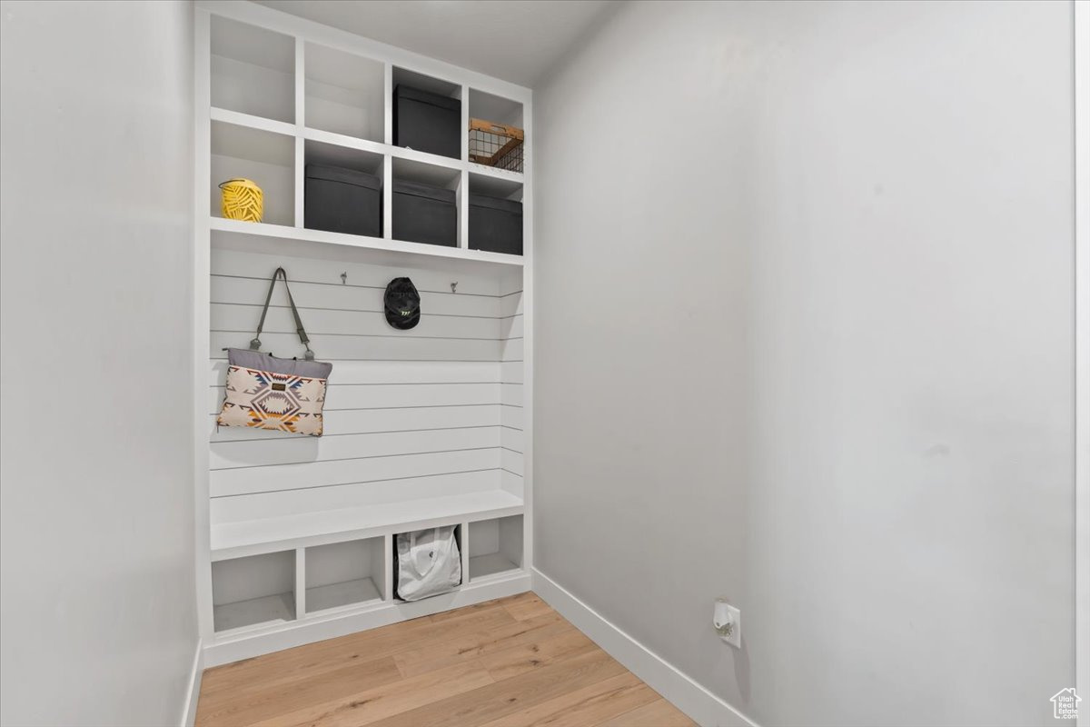 FOX HOLLOW - Residential