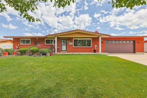 Photo of 2261 S 1800 W, Syracuse, UT 84075 (MLS # 2181740)
