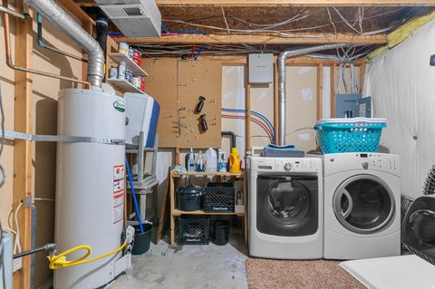 Tiny photo for 1294 GLENGYLE CT, Murray, UT 84123 (MLS # 2135905)