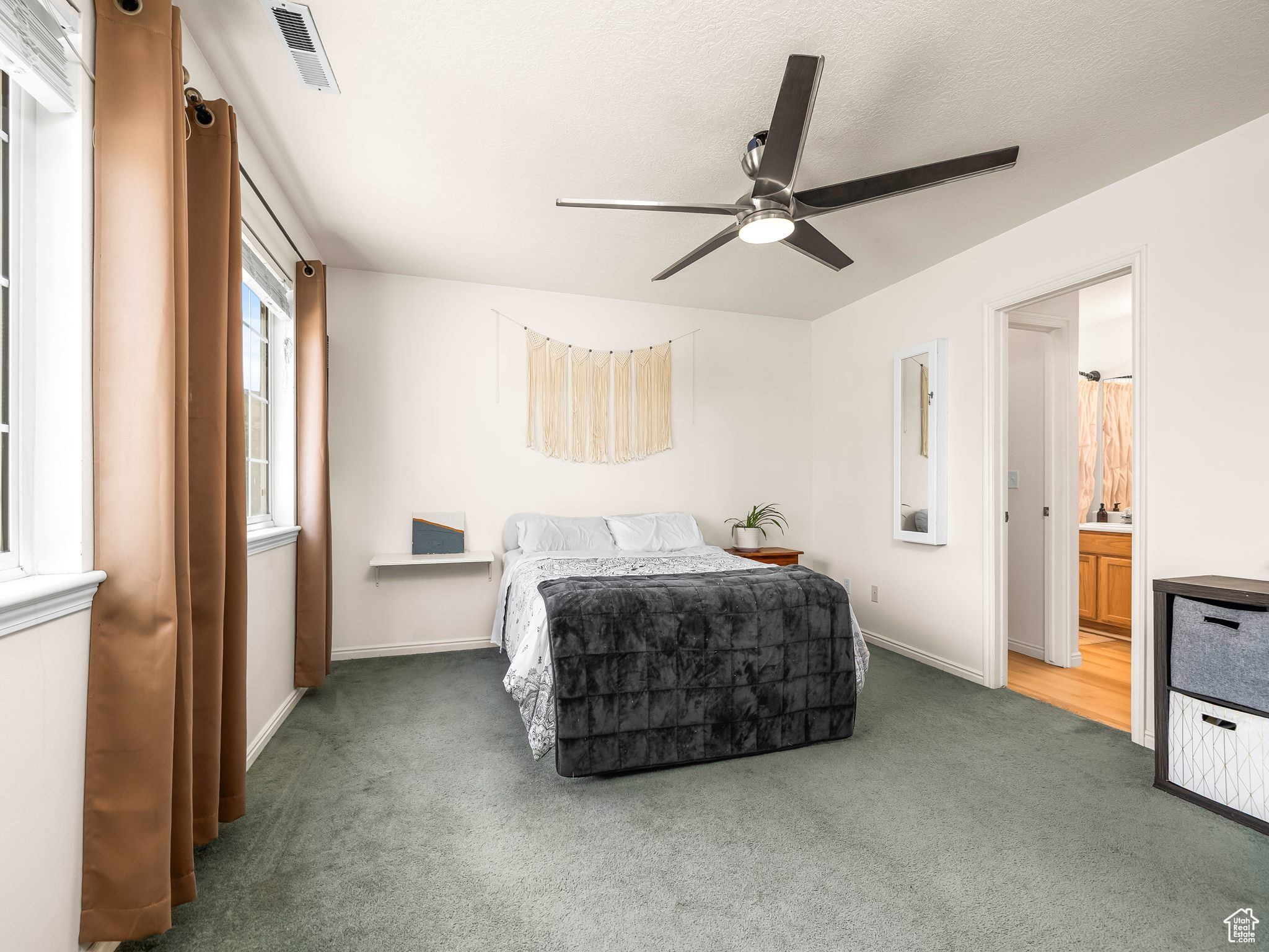 PORTERS CROSSING - Residential