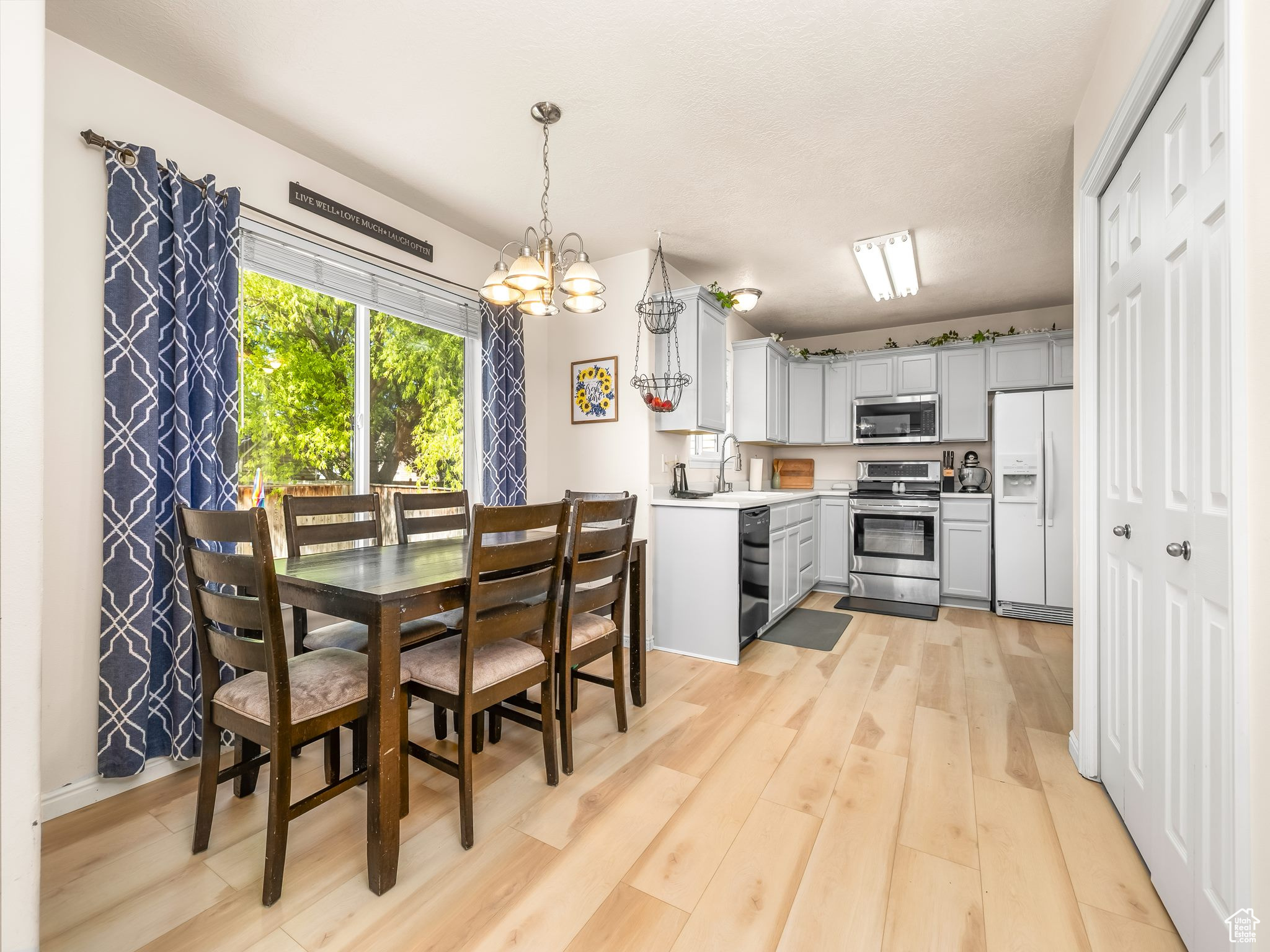 PORTERS CROSSING - Residential