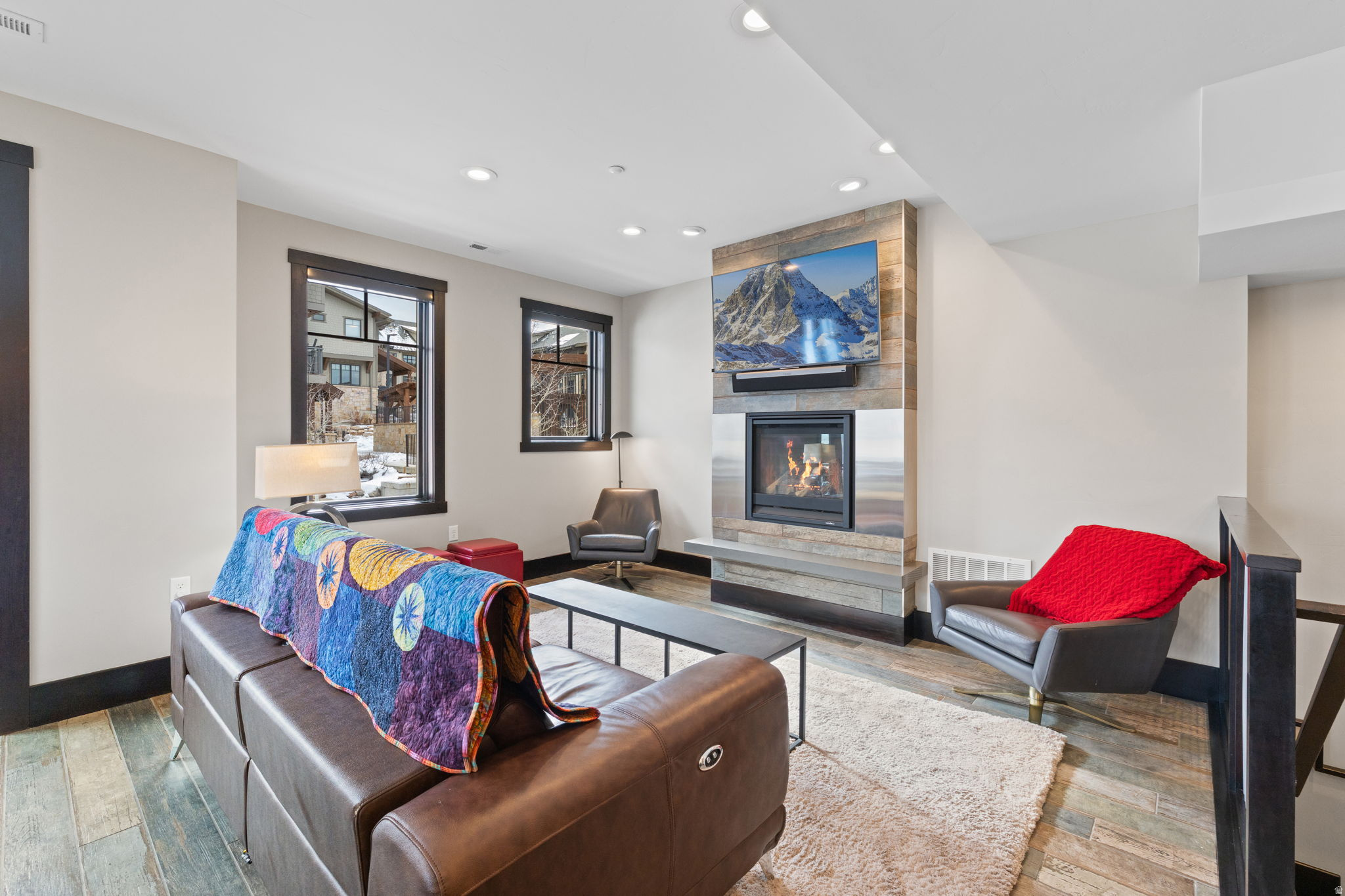 BLACKSTONE RESIDENCES - Residential