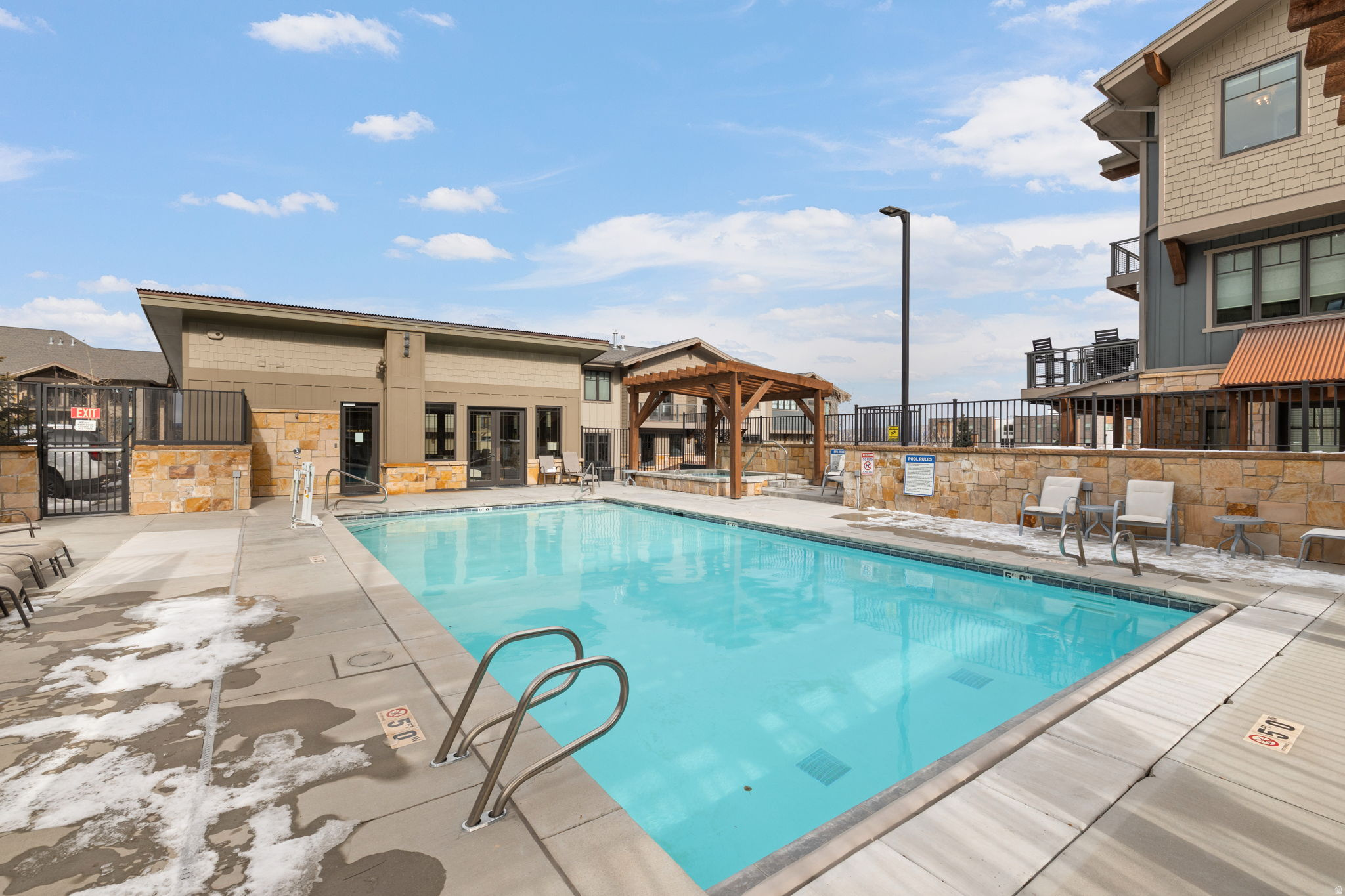 BLACKSTONE RESIDENCES - Residential