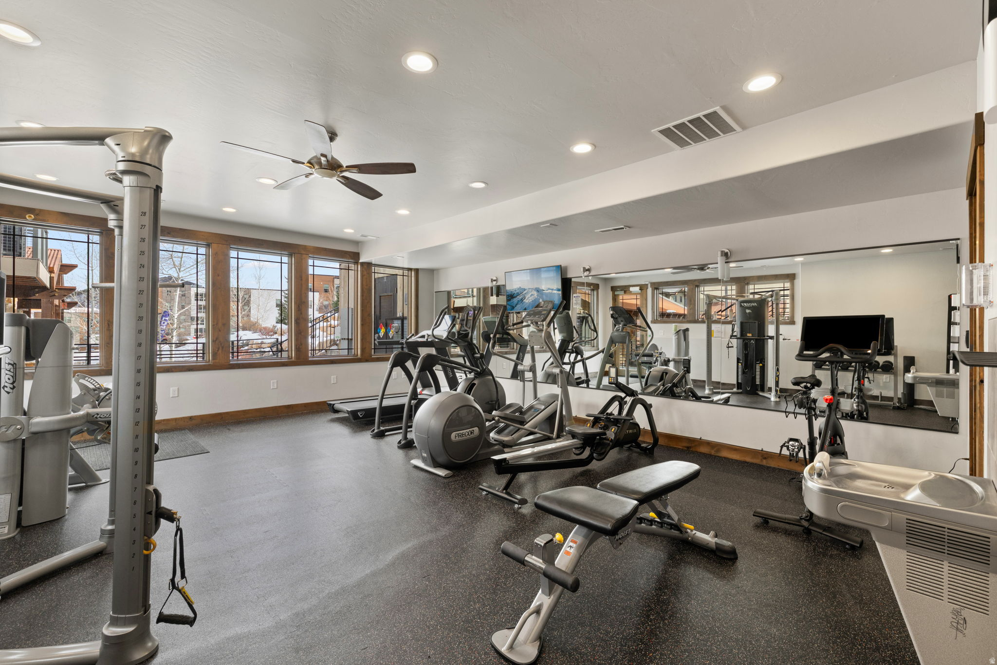 BLACKSTONE RESIDENCES - Residential