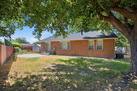 Tiny photo for 6277 S STONEHOLLOW CIR, Taylorsville, UT 84129 (MLS # 2180353)