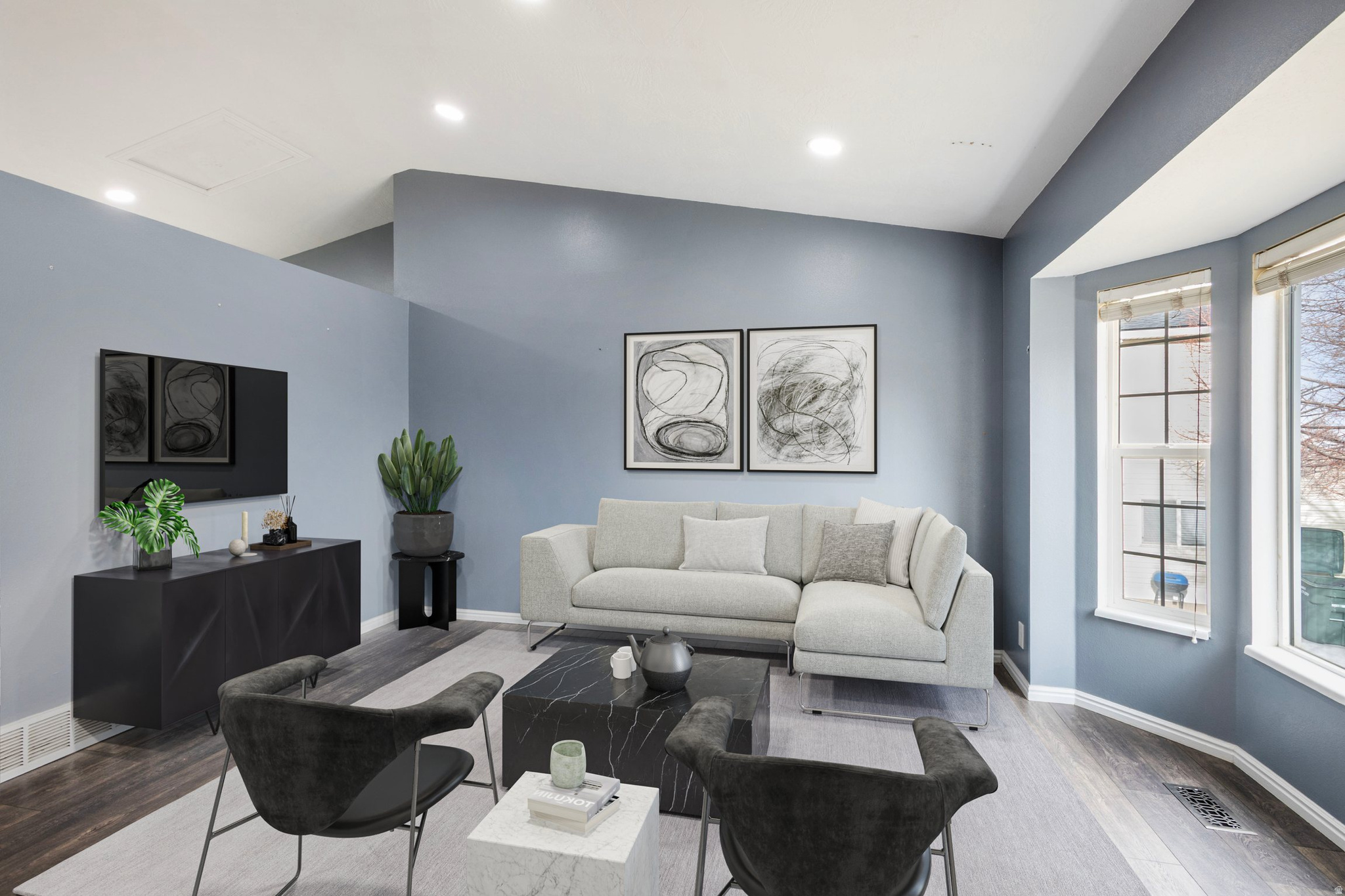 IRON WOOD - Residential