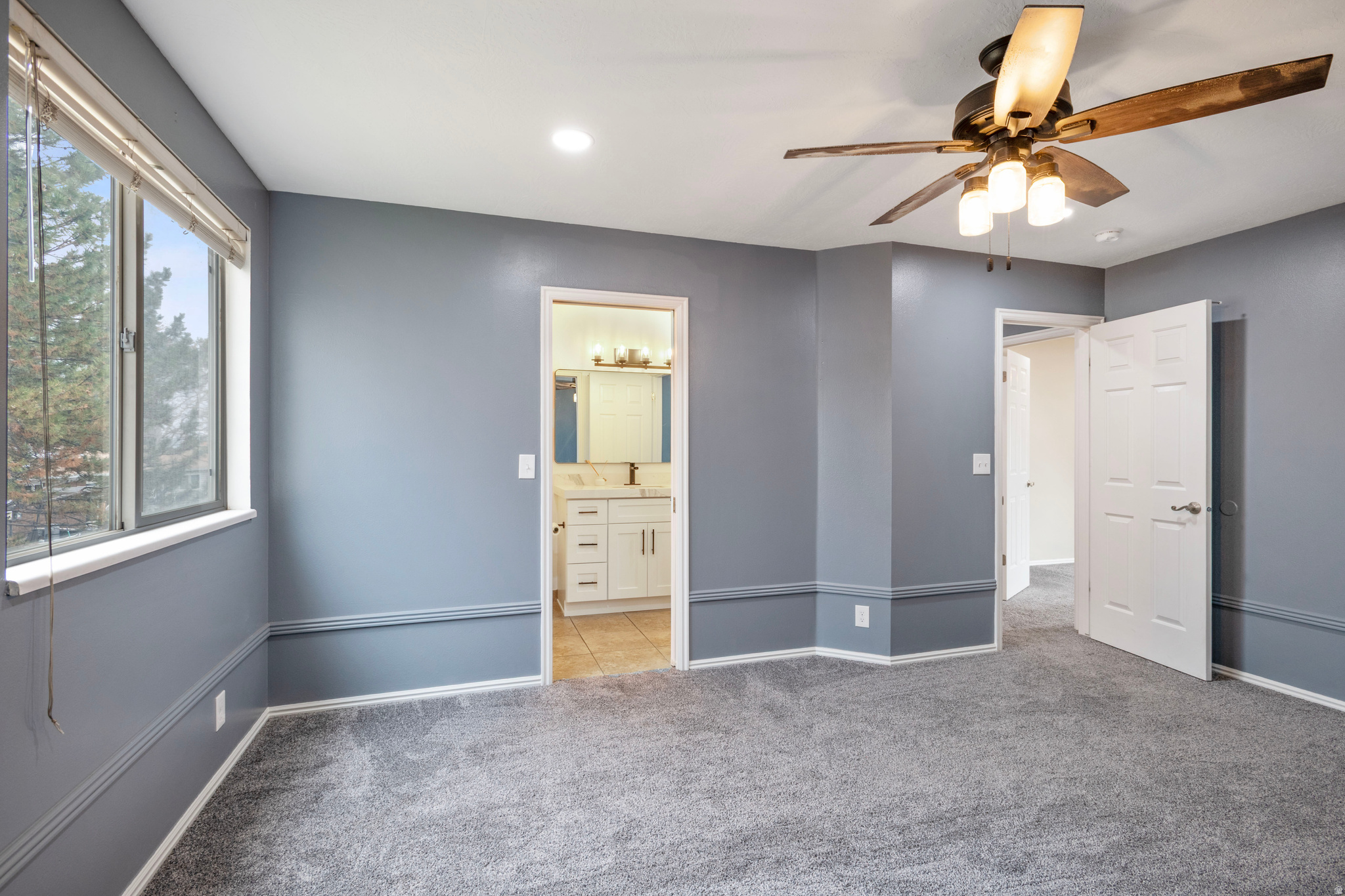 IRON WOOD - Residential