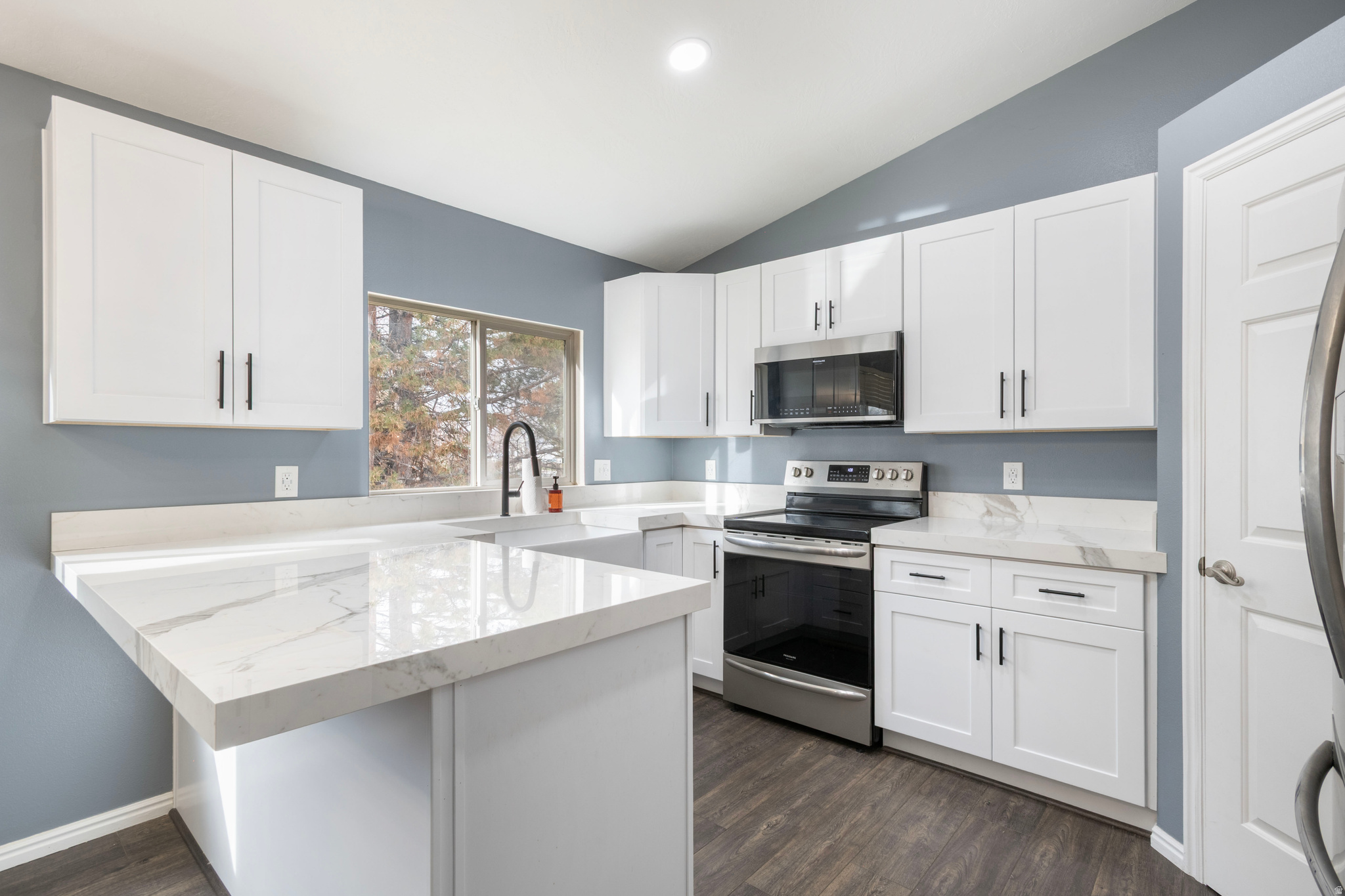 IRON WOOD - Residential