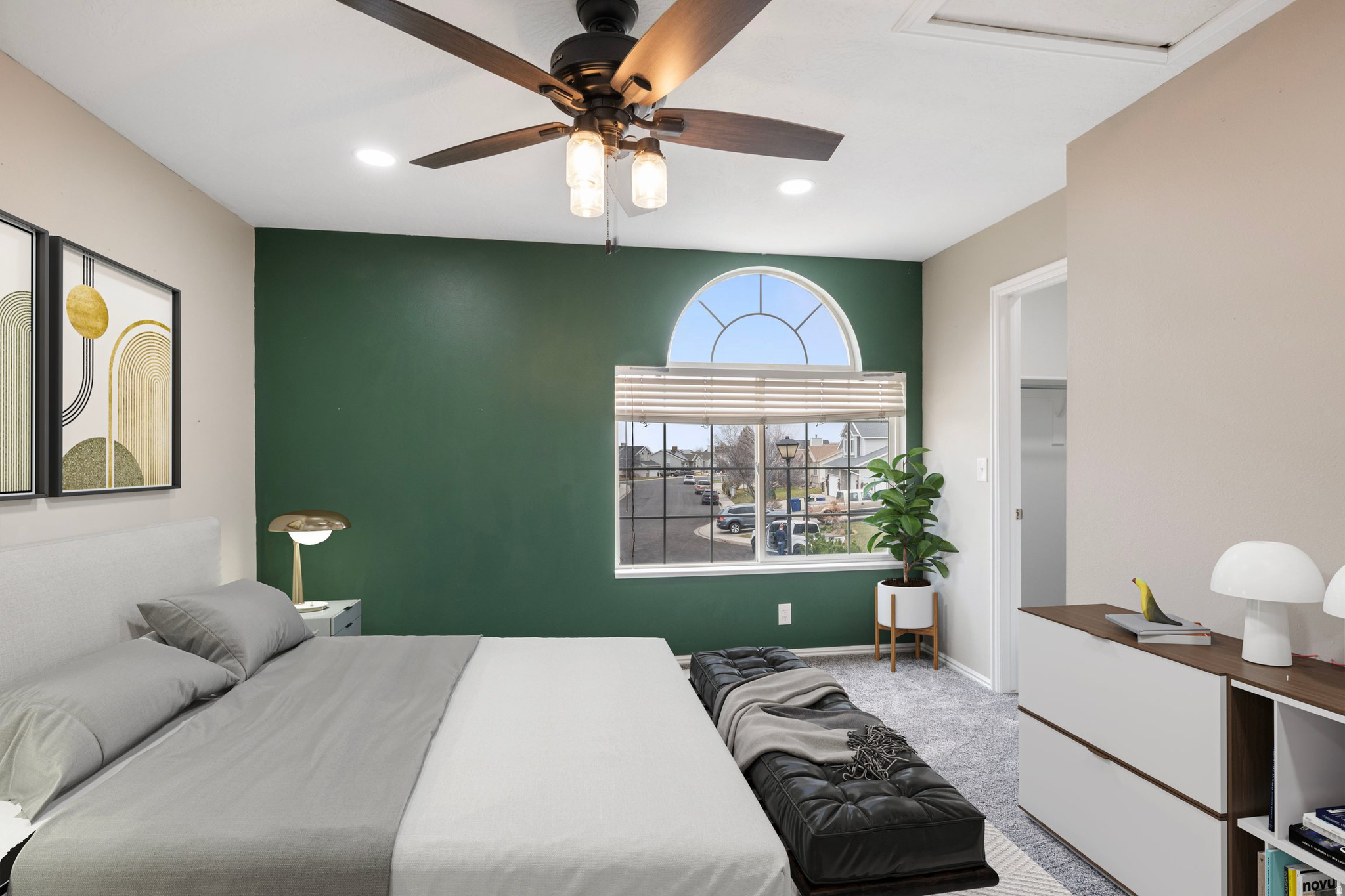 IRON WOOD - Residential