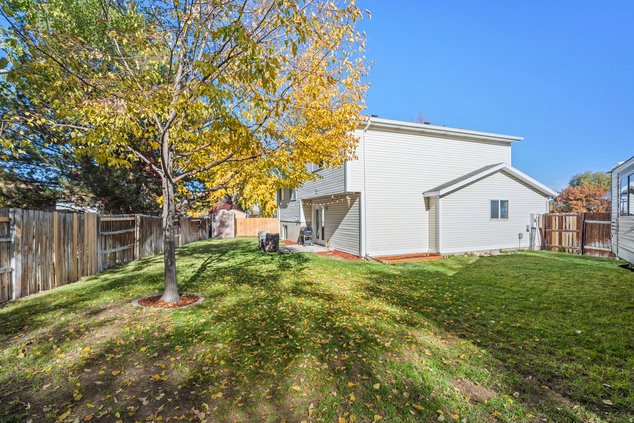 IRON WOOD - Residential