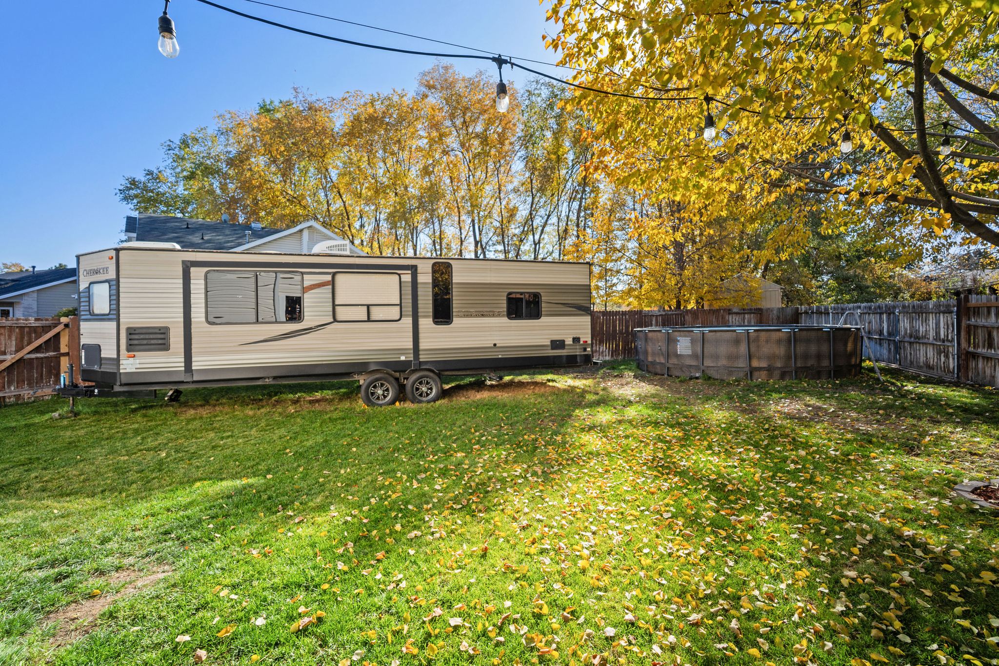 IRON WOOD - Residential