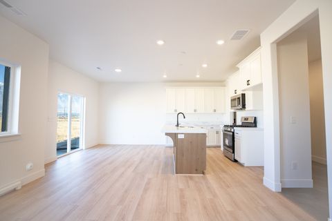 Tiny photo for 1118 N 1020 W LOT W #7, Salem, UT 84653 (MLS # 2138342)