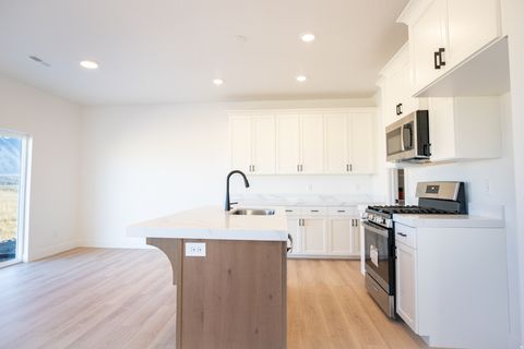 Tiny photo for 1118 N 1020 W LOT W #7, Salem, UT 84653 (MLS # 2138342)